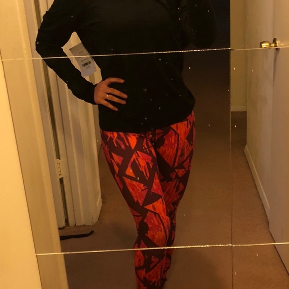 Fabletics L/S Tee - Picture 3 of 3